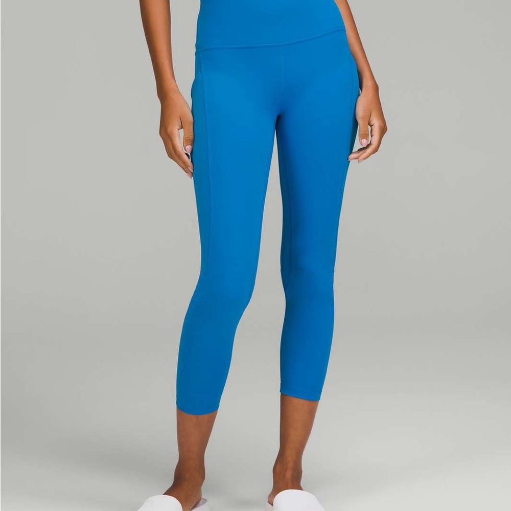 Lululemon Poolside Cropped Aligns with Pockets!